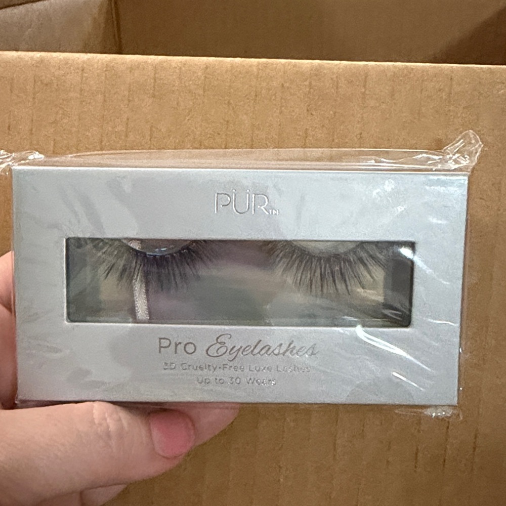 Pur Pro Eyelashes Socialite False Lashes - Picture 5 of 5